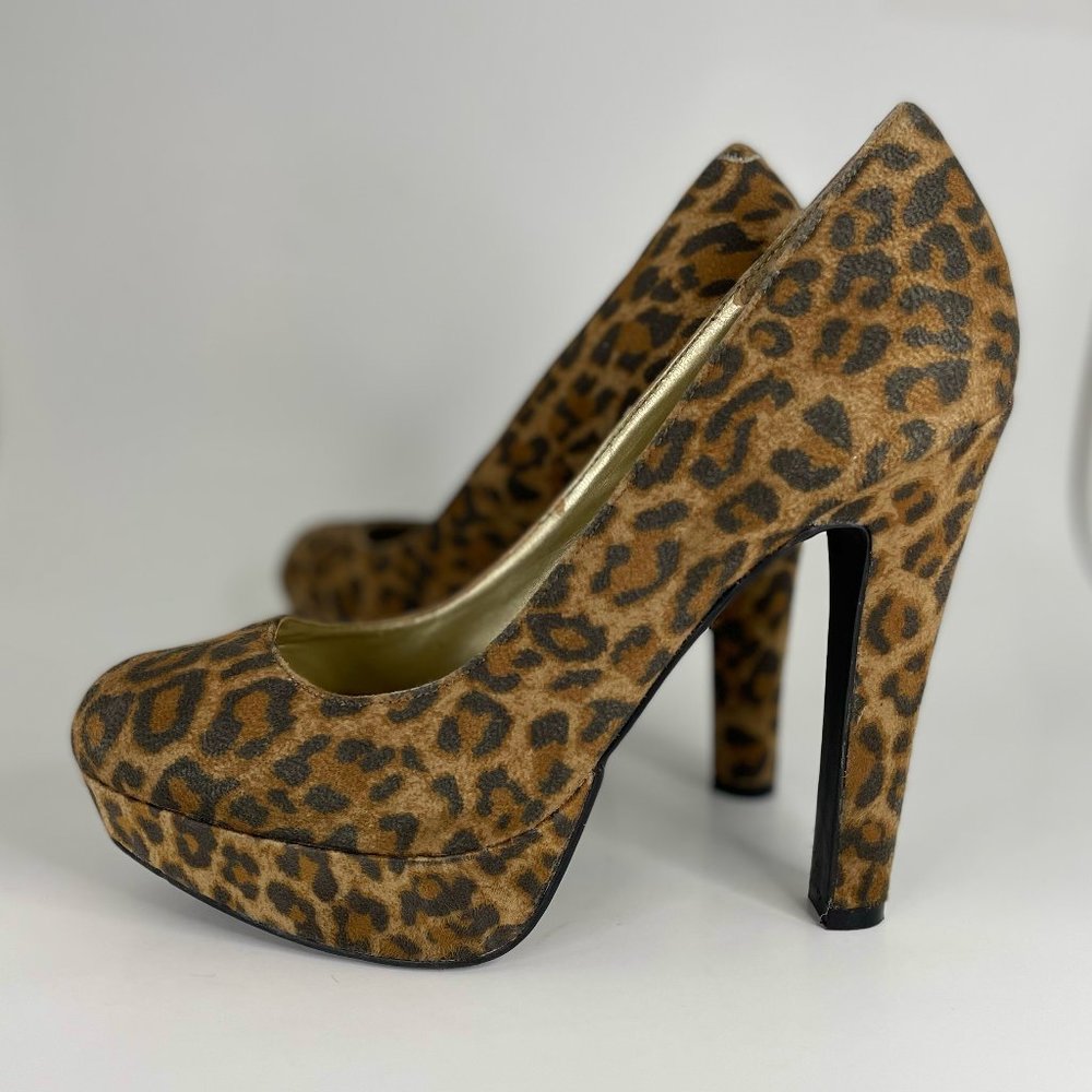G by Guess Leopard Print Platform Heels-7M